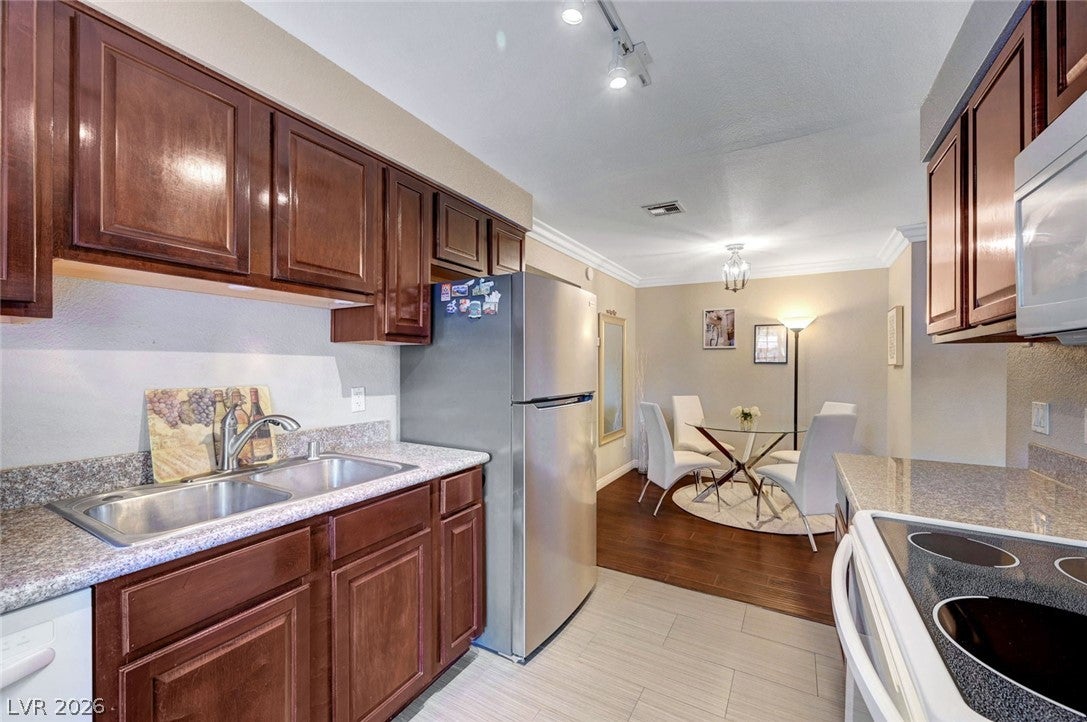 2606 S Durango Drive 241