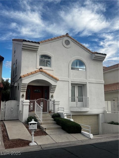 2857 Queens Courtyard Drive Las Vegas NV 89109