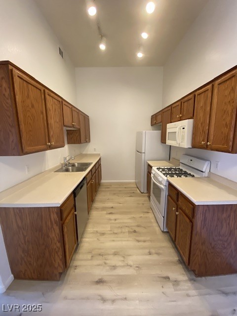 Henderson, Nevada 89052, United States, 3 Bedrooms Bedrooms, ,2 BathroomsBathrooms,Residential,Active,156818