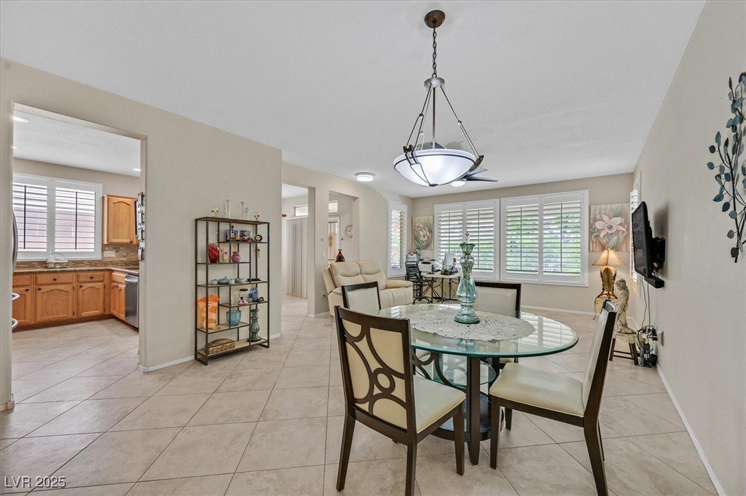 Henderson, Nevada 89012, United States, 2 Bedrooms Bedrooms, ,2 BathroomsBathrooms,Residential,Active,123346