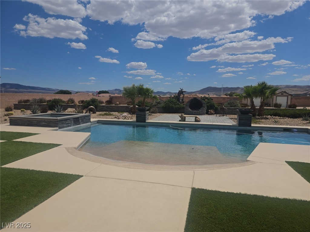 3955 W Jo Rae Avenue