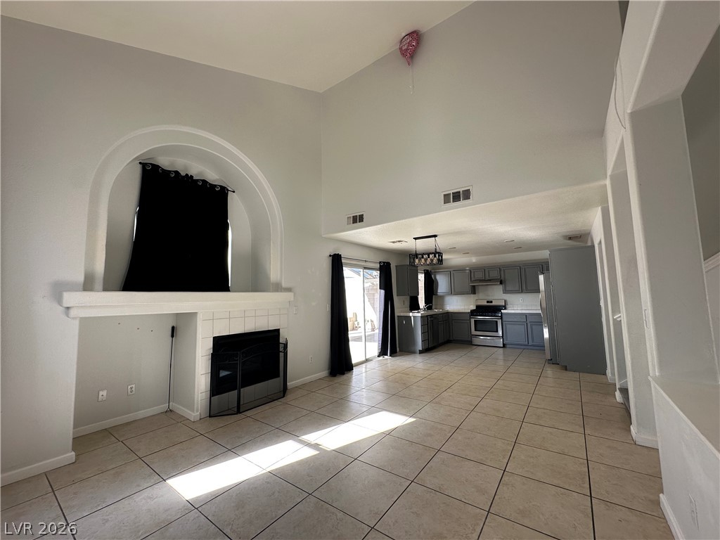 8275 Cedar Leaf Drive