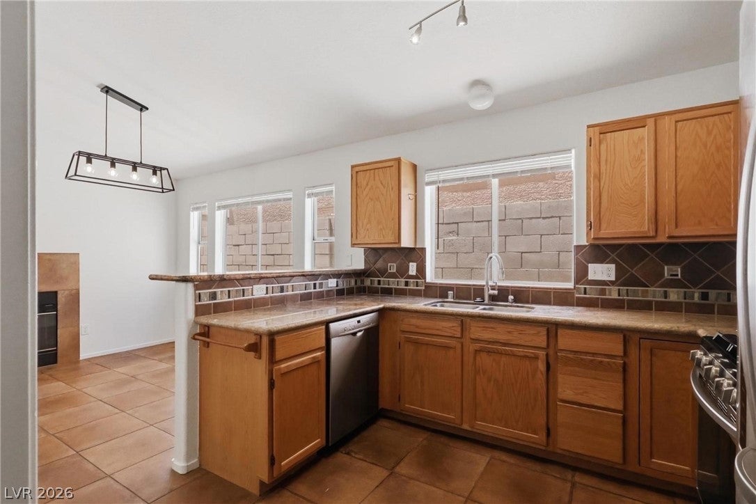 9133 Jewel Crystal Court