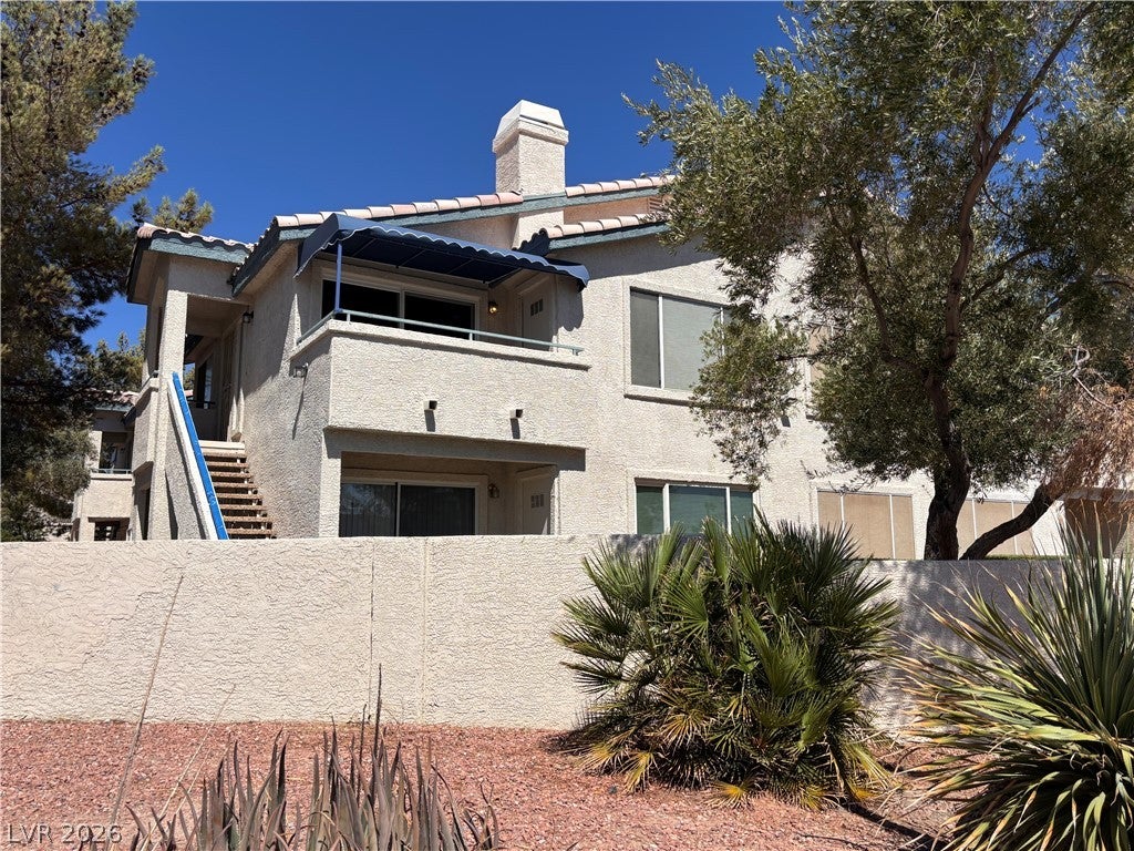 Properties 2 3425 E Russell Road 204