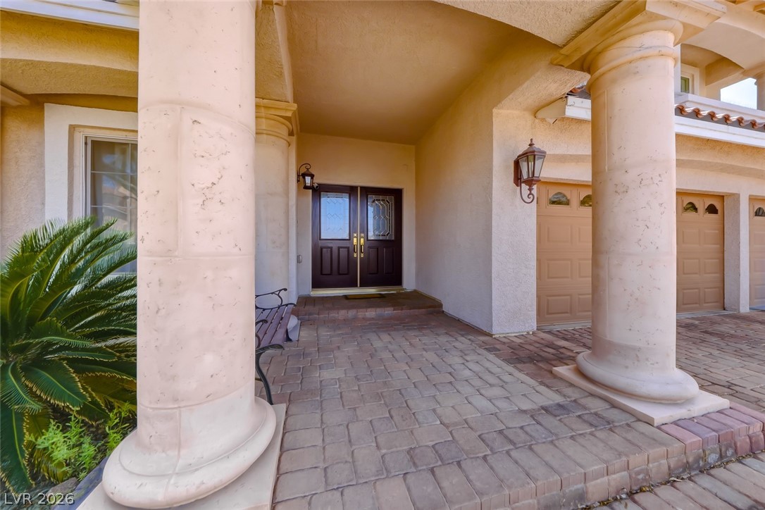 10999 Holyrood Court