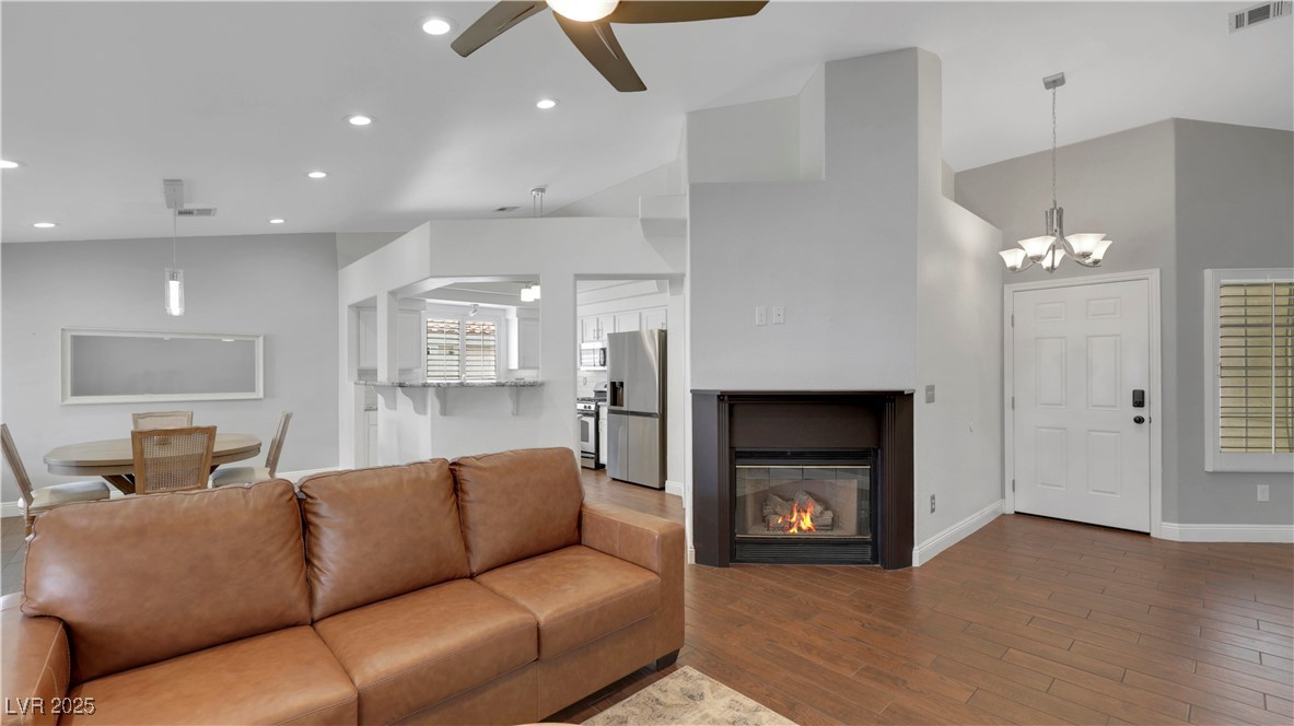 Las Vegas, Nevada 89149, United States, 3 Bedrooms Bedrooms, ,2 BathroomsBathrooms,Residential,Active,205134