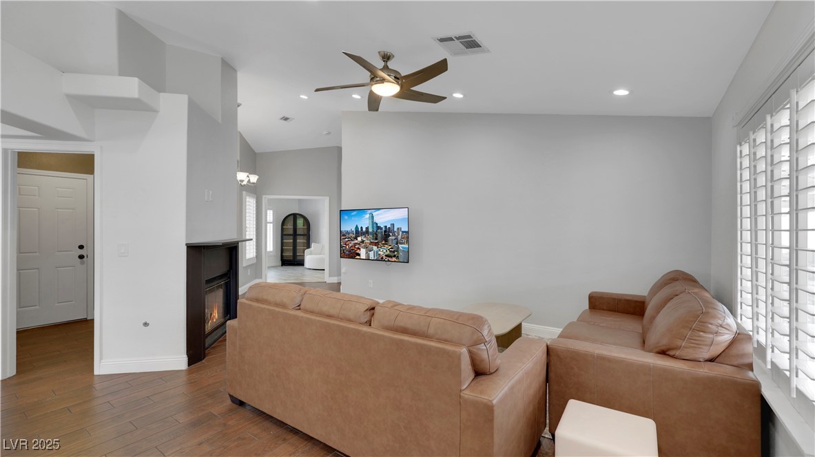 Las Vegas, Nevada 89149, United States, 3 Bedrooms Bedrooms, ,2 BathroomsBathrooms,Residential,Active,205134