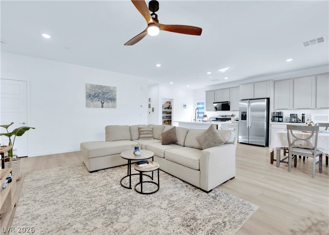 897 Carlton Terrace Lane