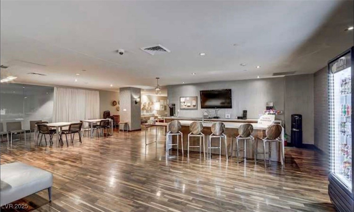 8255 Las Vegas Boulevard 1517