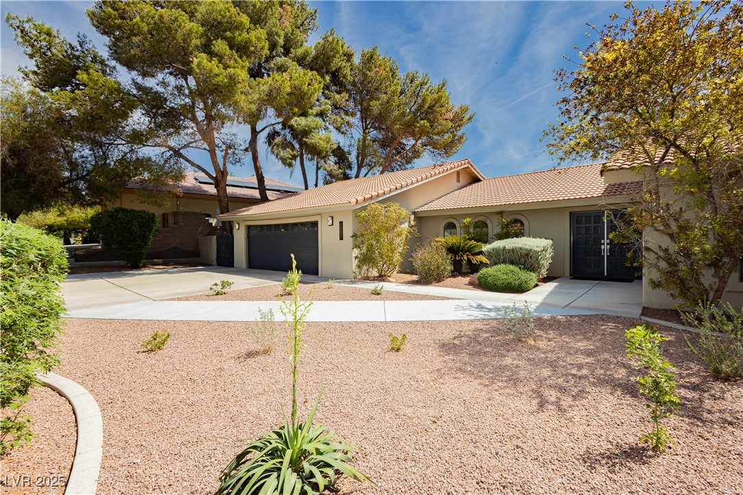 3007 La Mesa Drive