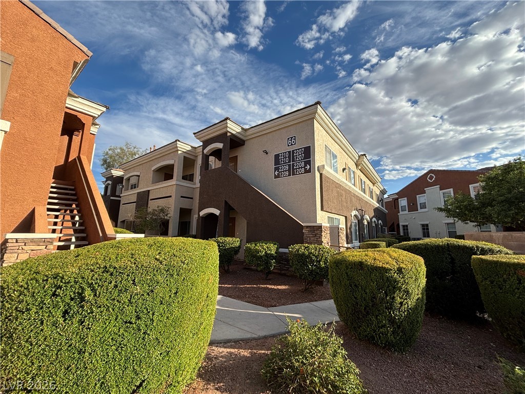 9303 Gilcrease Avenue 2208