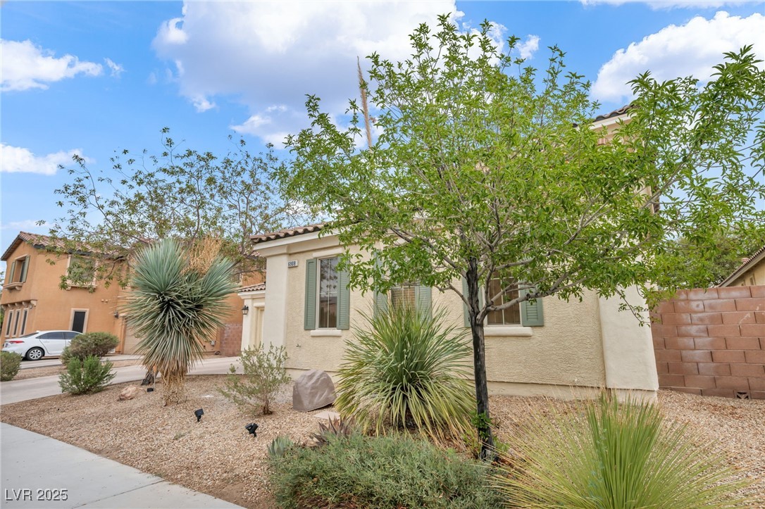 6908 Forest Gate Street