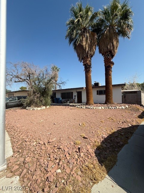 Properties 3 1124 Nassau Drive