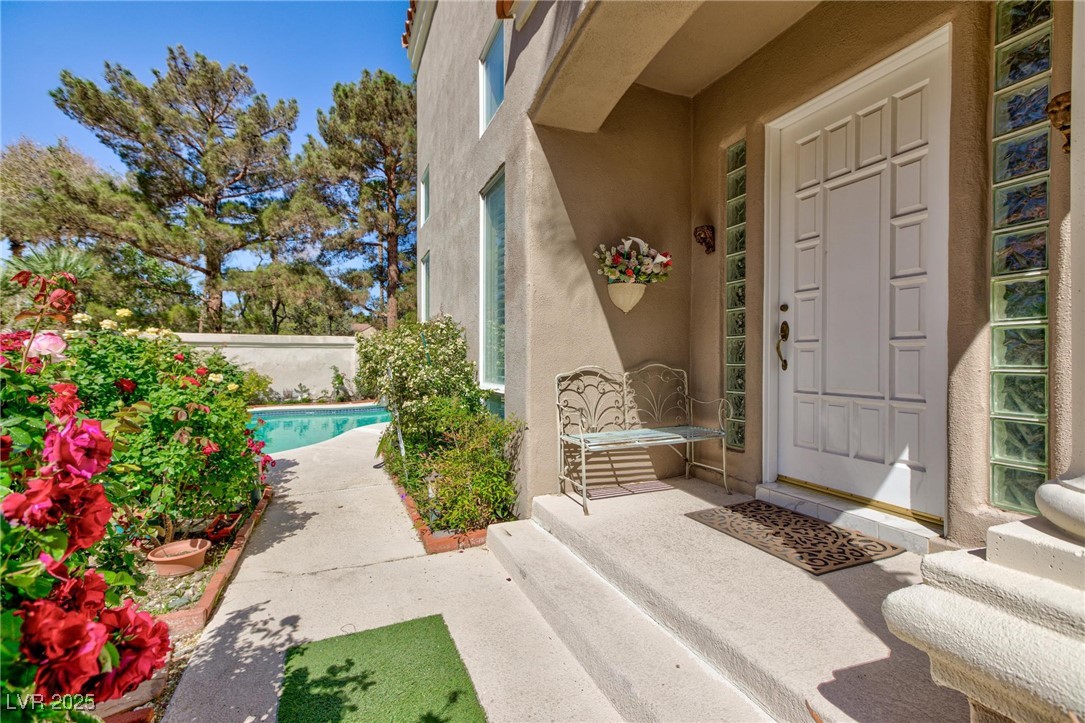 8244 Horseshoe Bend Lane