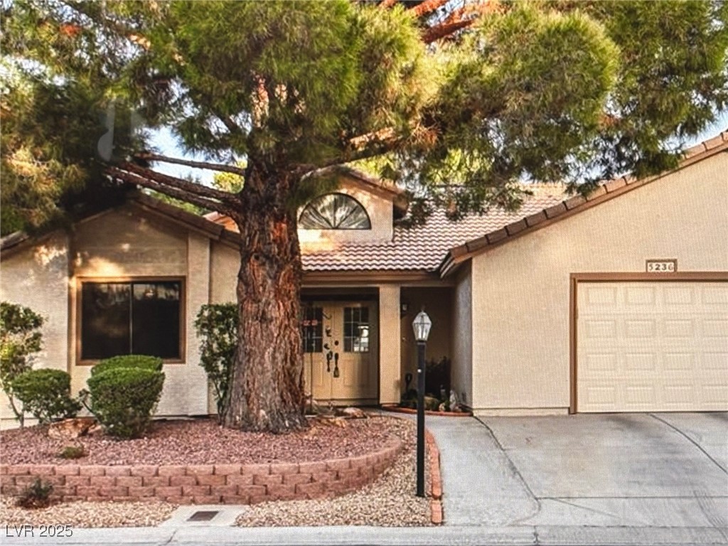 5236 Las Cruces Drive