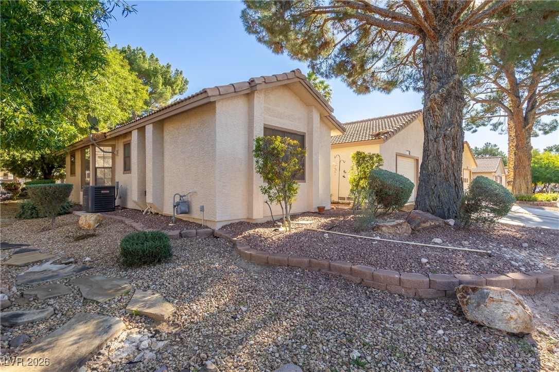 5236 Las Cruces Drive