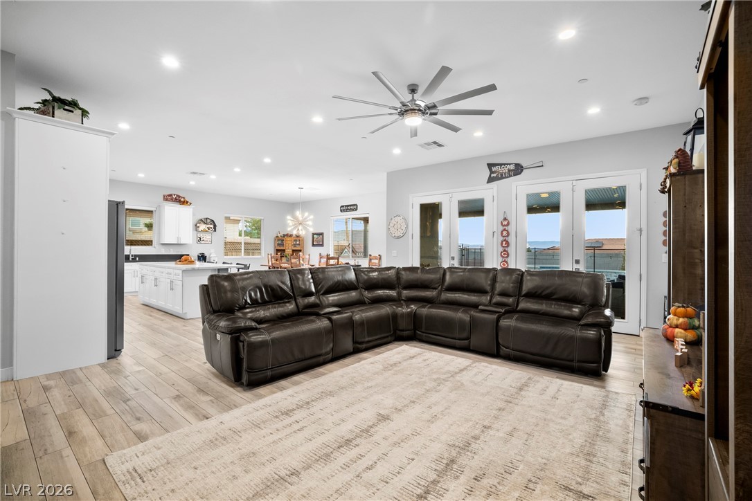432 N Racetrack Road