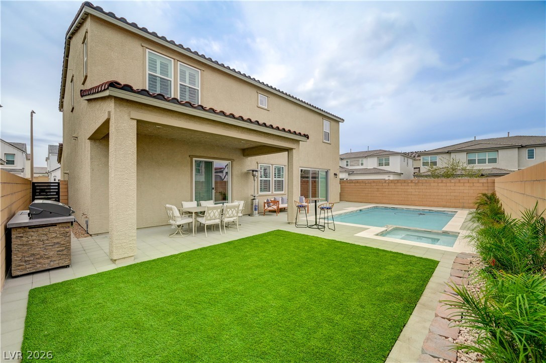 10226 Bismarck Palms Avenue