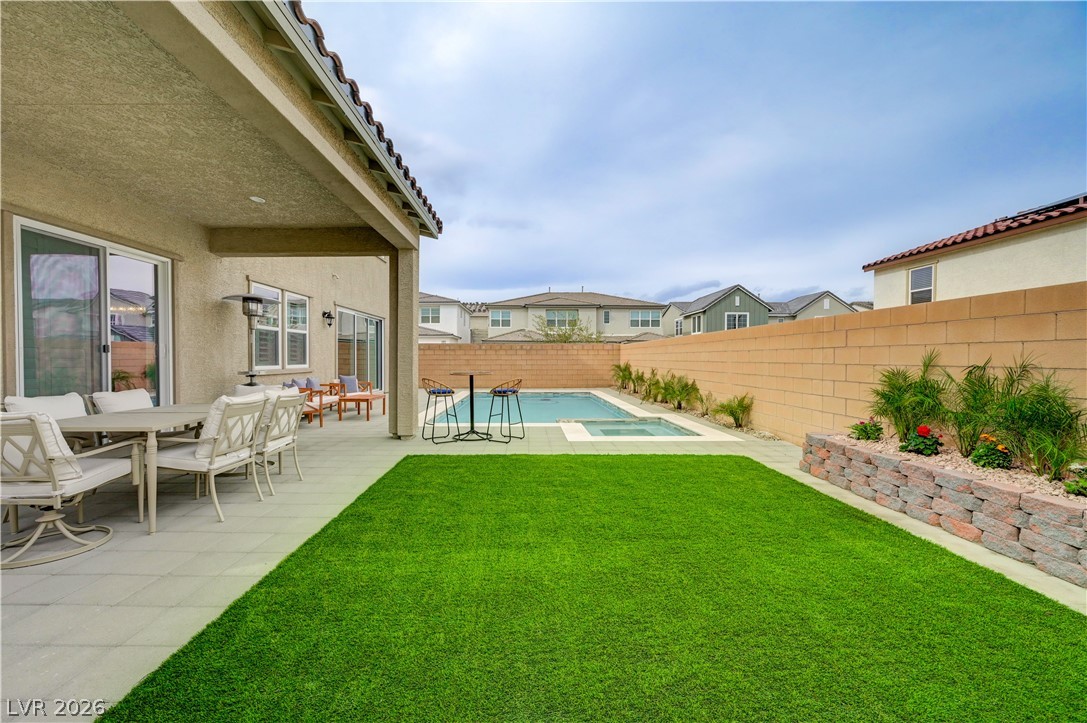 10226 Bismarck Palms Avenue