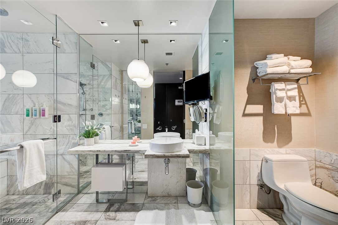 Properties 2 4381 W Flamingo Road 1218