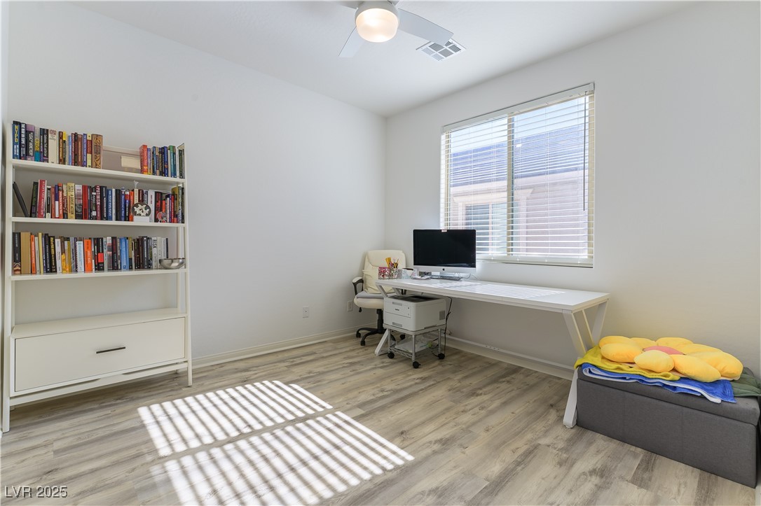 10742 Cowlite Avenue, Las Vegas, Nevada image 28