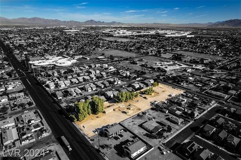 Photo of 2294 N Pecos Road, Las Vegas, NV 89115 (MLS # 2716605)