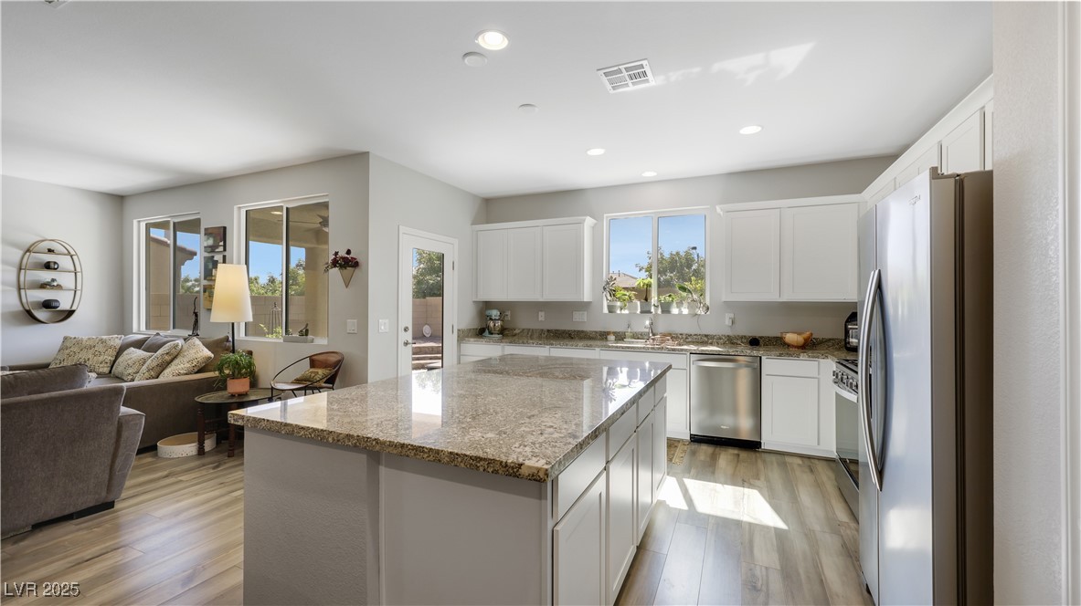 Las Vegas, Nevada 89166, United States, 3 Bedrooms Bedrooms, ,3 BathroomsBathrooms,Residential,Active,224957