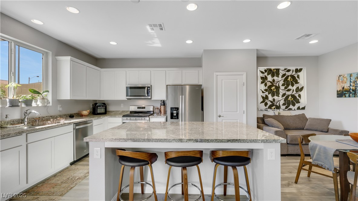Las Vegas, Nevada 89166, United States, 3 Bedrooms Bedrooms, ,3 BathroomsBathrooms,Residential,Active,224957