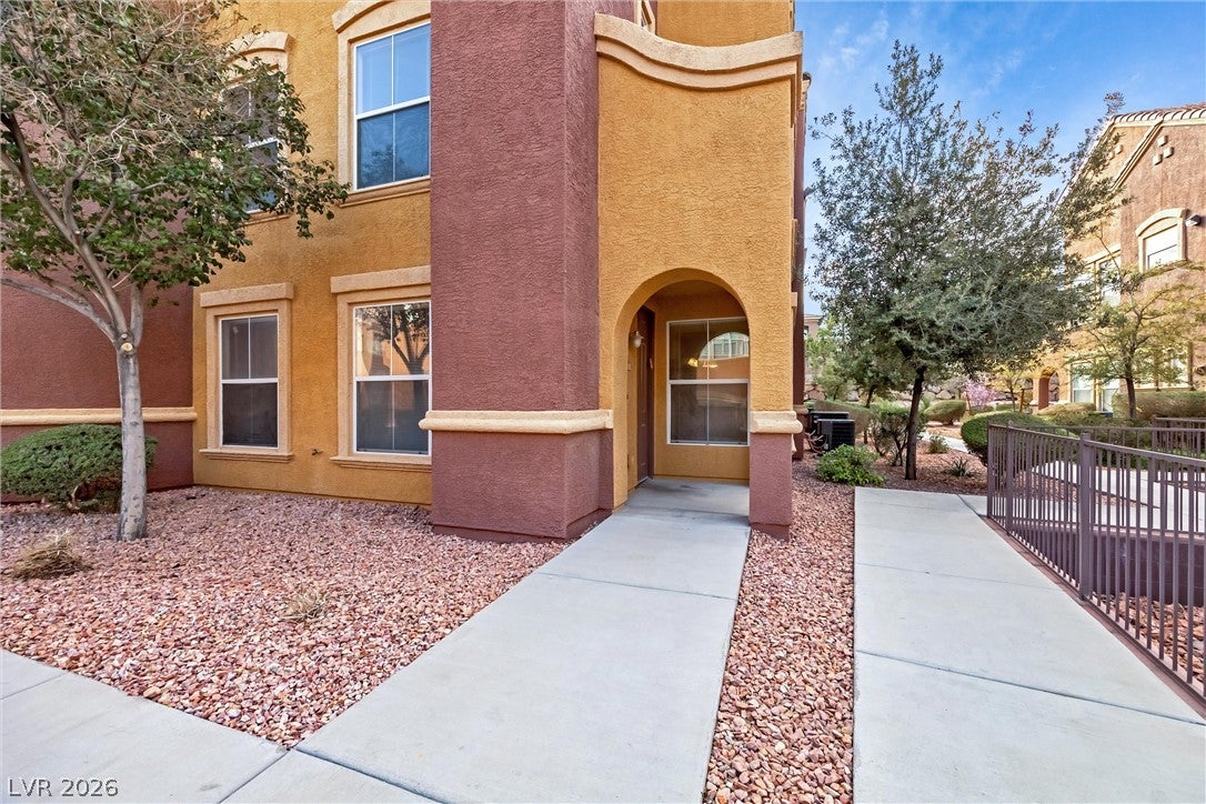 3975 N Hualapai Way 156