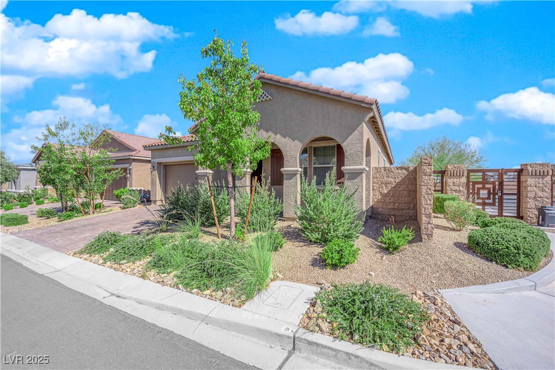 9590 Smiley Creek Street