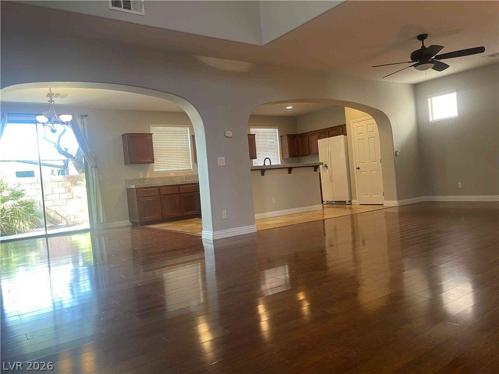 1613 YELLOW TULIP Place n