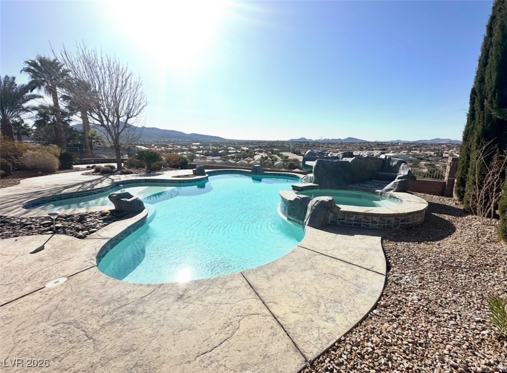 2266 Driftwood Tide Avenue