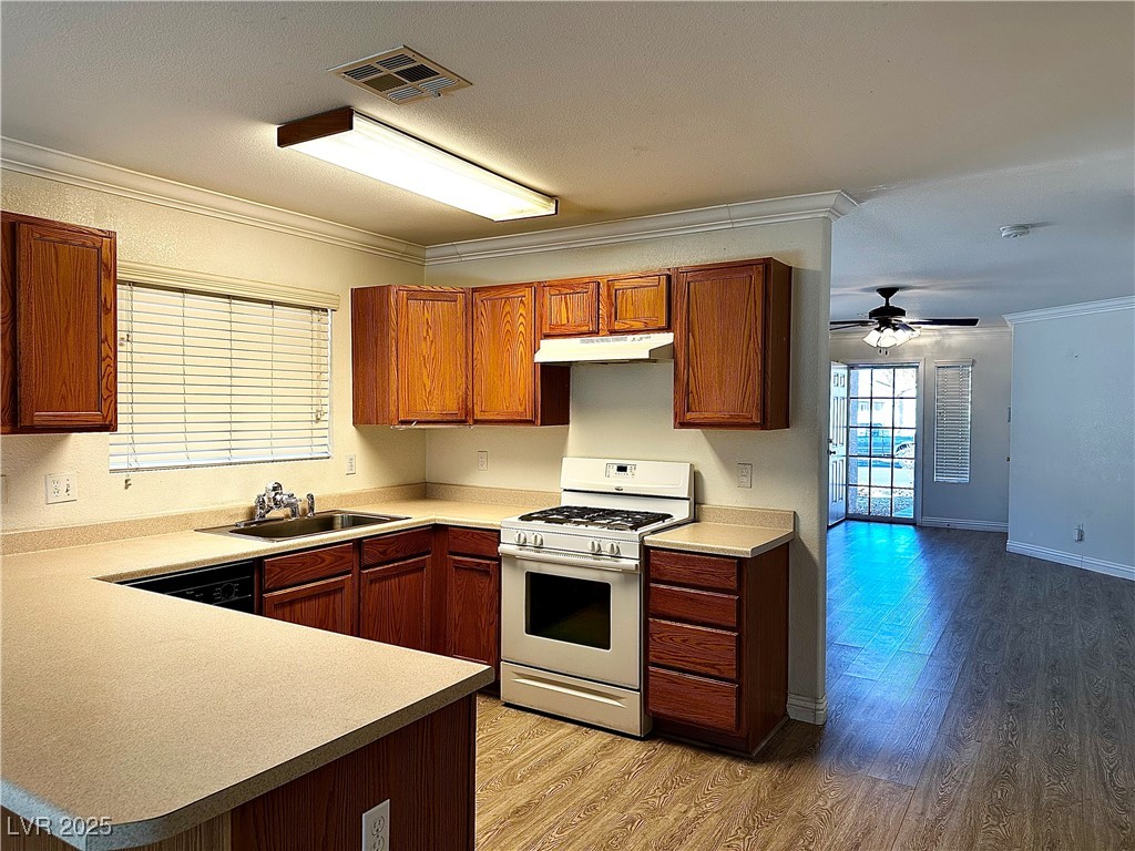 Las Vegas, Nevada 89183, United States, 3 Bedrooms Bedrooms, ,2 BathroomsBathrooms,Residential,Active,103516