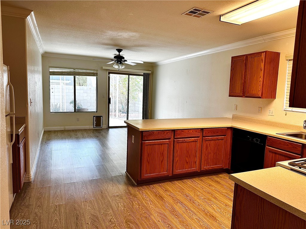 Las Vegas, Nevada 89183, United States, 3 Bedrooms Bedrooms, ,2 BathroomsBathrooms,Residential,Active,103516