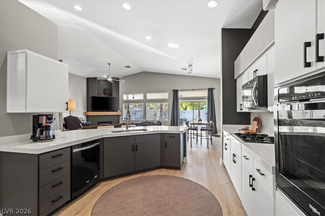 6717 Hawthorne Creek Court