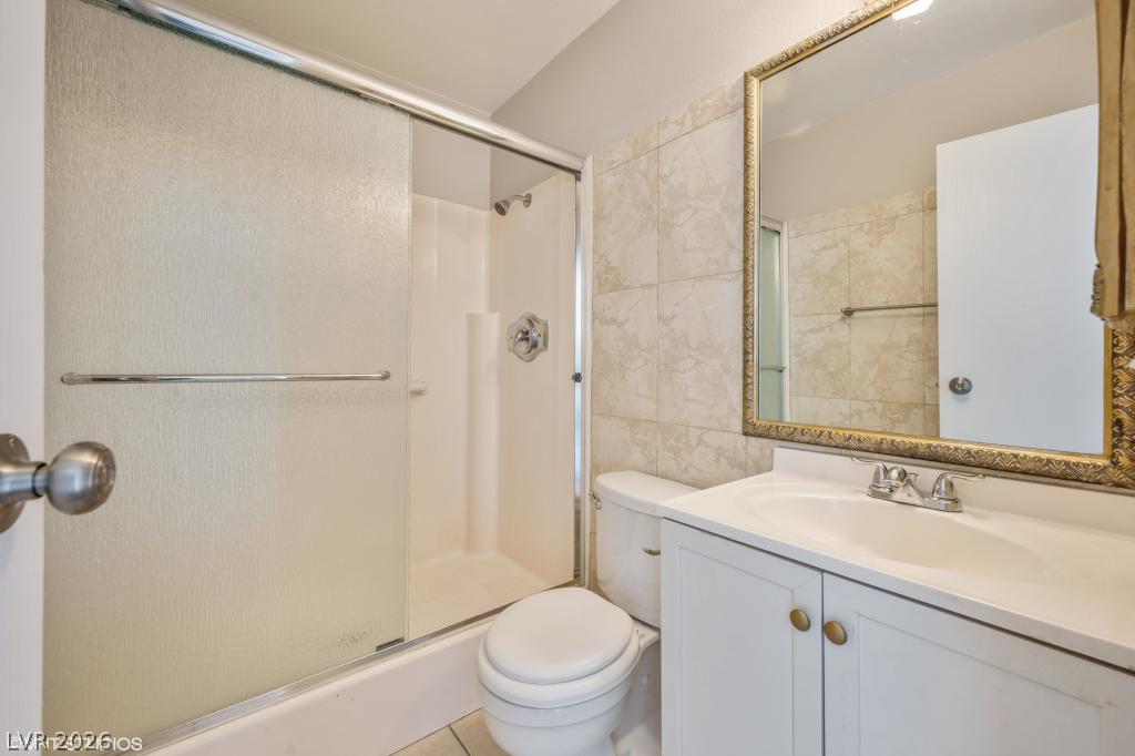 Properties 3 745 N Royal Crest Circle 157