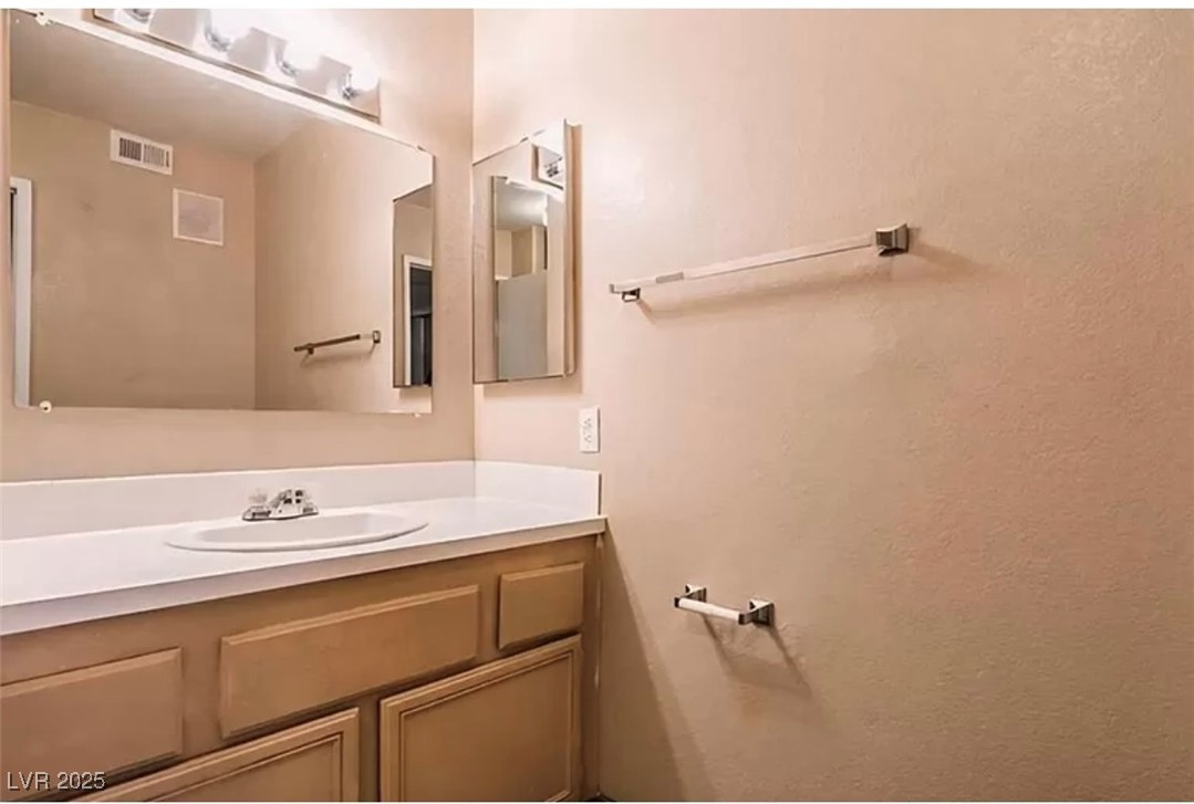 Las Vegas, Nevada 89115, United States, 1 Bedroom Bedrooms, ,1 BathroomBathrooms,Residential,Active,234420