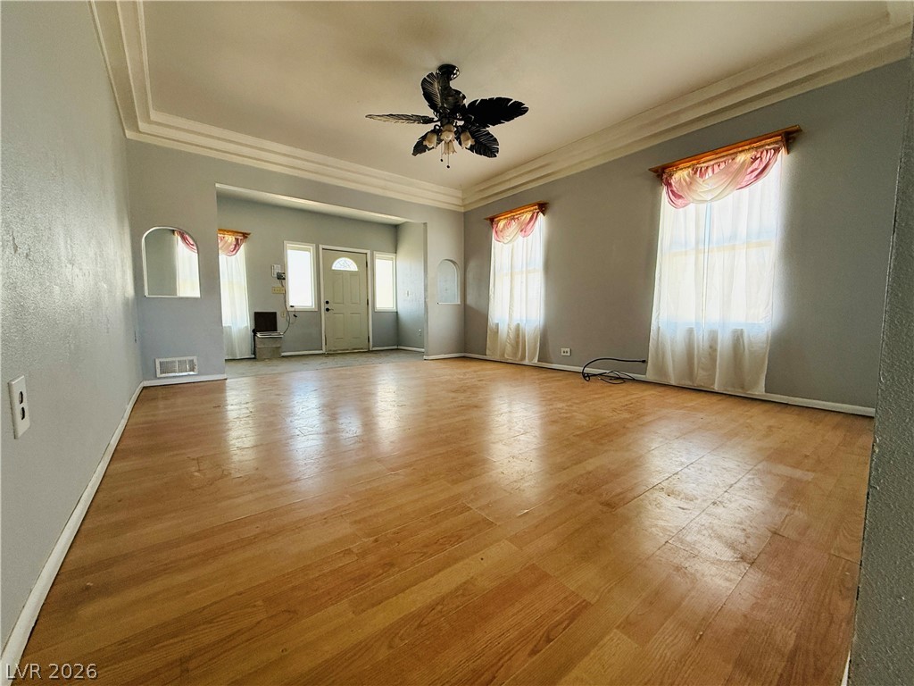 14 Avenue F