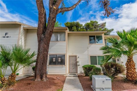 Photo of 4770 Topaz Street #37, Las Vegas, NV 89121 (MLS # 2771267)