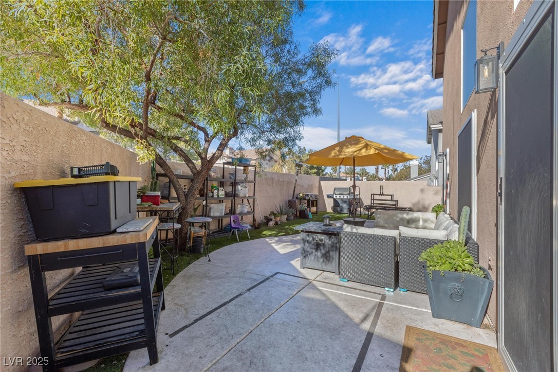 121 Golf Range Street