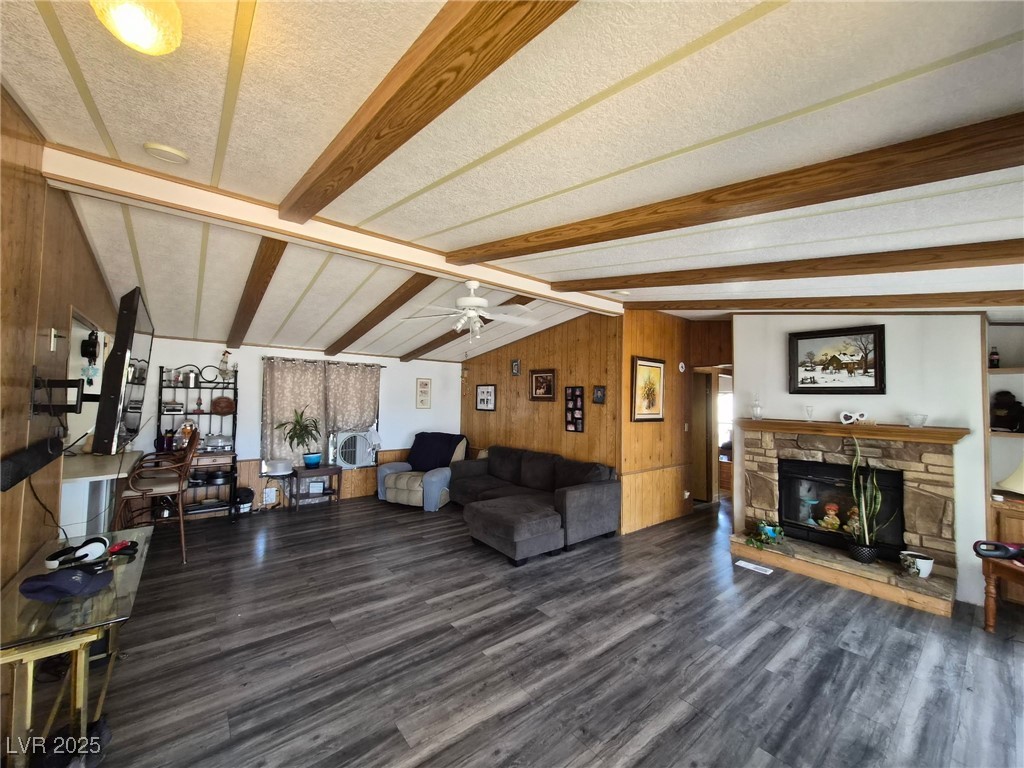 400 W Hoyt Street