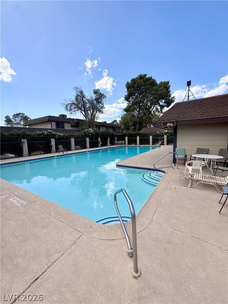 6122 Meadow View Lane
