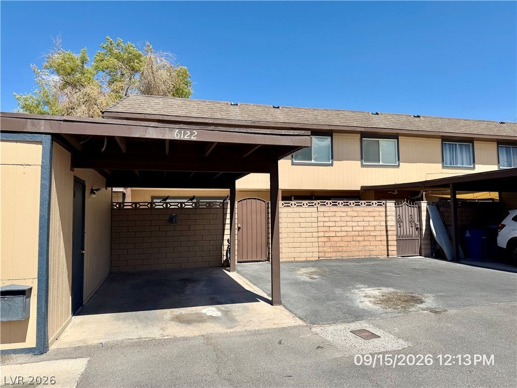6122 Meadow View Lane
