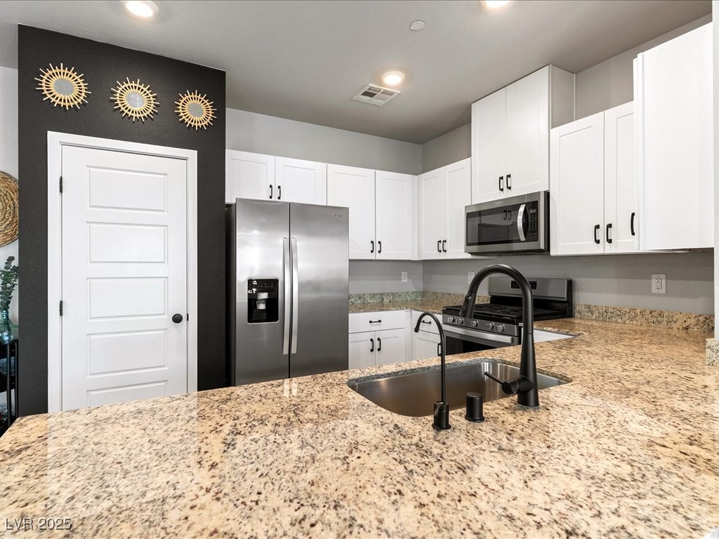 7476 Opal Star Street, North Las Vegas, Nevada image 11