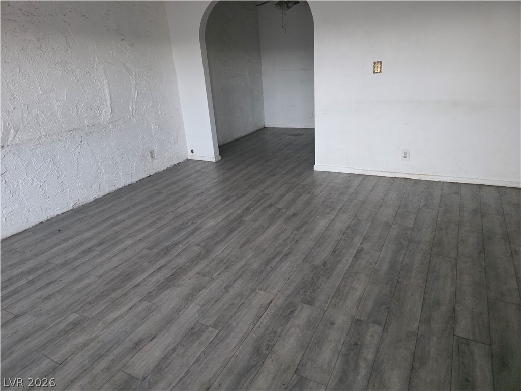 595 S Royal Crest Circle 18