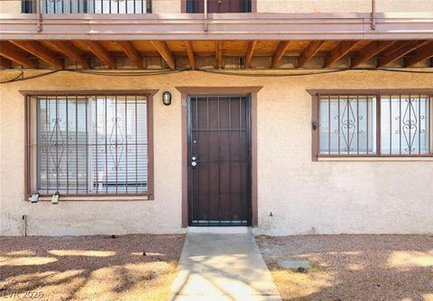 Condo For Rent - 595 S Royal Crest Circle #18<br/> Clark County, Las Vegas, NV 89169