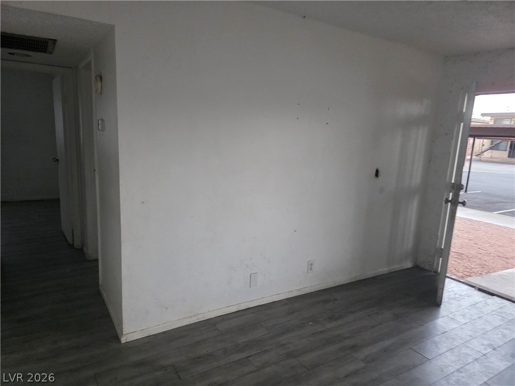 595 S Royal Crest Circle 18