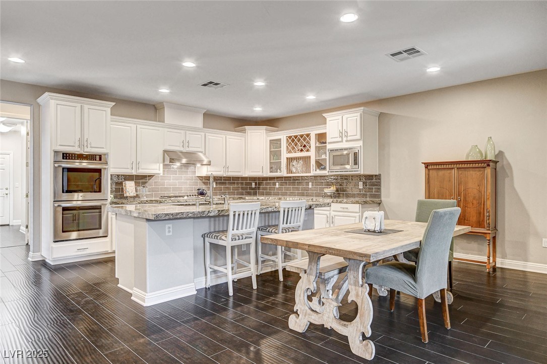 10671 Capesthorne Way, Las Vegas, Nevada image 7