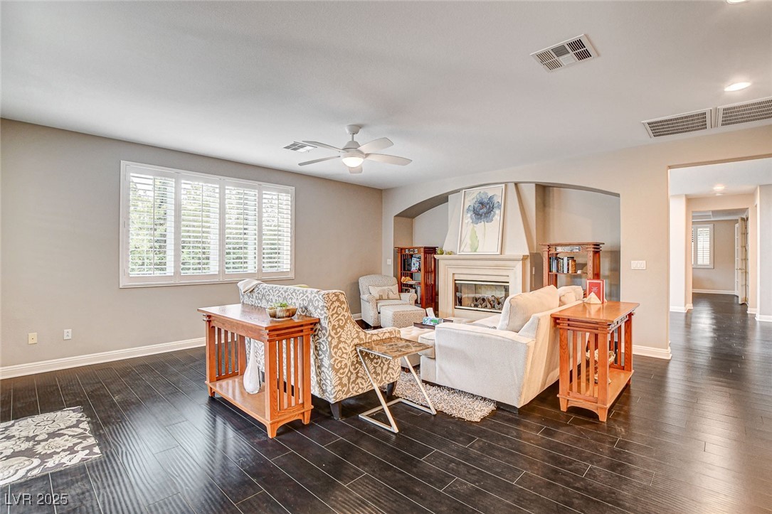 10671 Capesthorne Way, Las Vegas, Nevada image 10