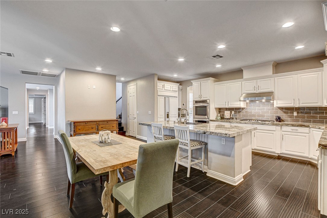 10671 Capesthorne Way, Las Vegas, Nevada image 6